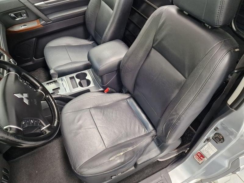 Mitsubishi Pajero Pajero 3.2 DI-D 16V 3p. Instyle AUTOCARRO N1 2 POSTI