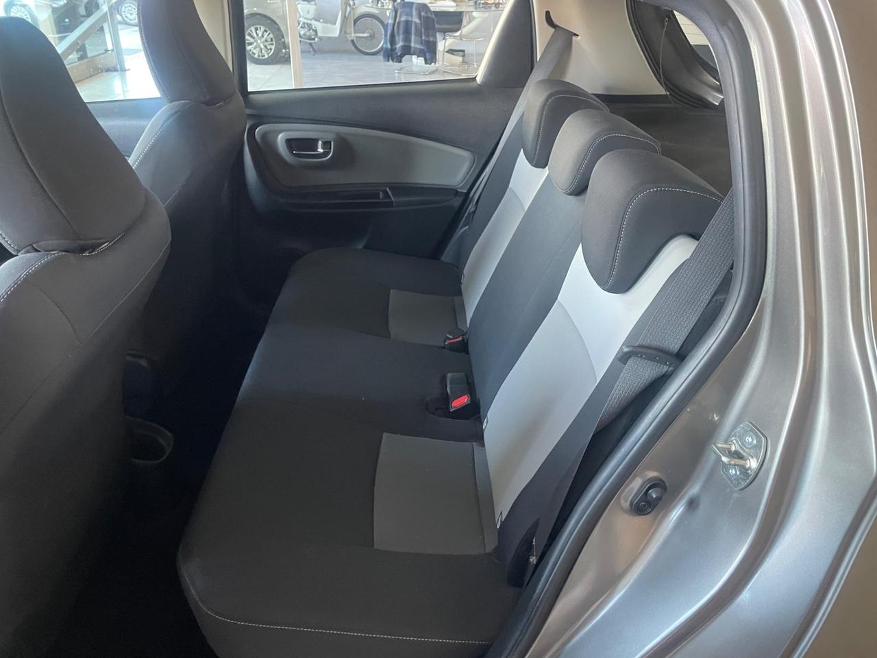 Toyota Yaris 1.5 Hybrid 5 porte Cool - Nessun vincolo -