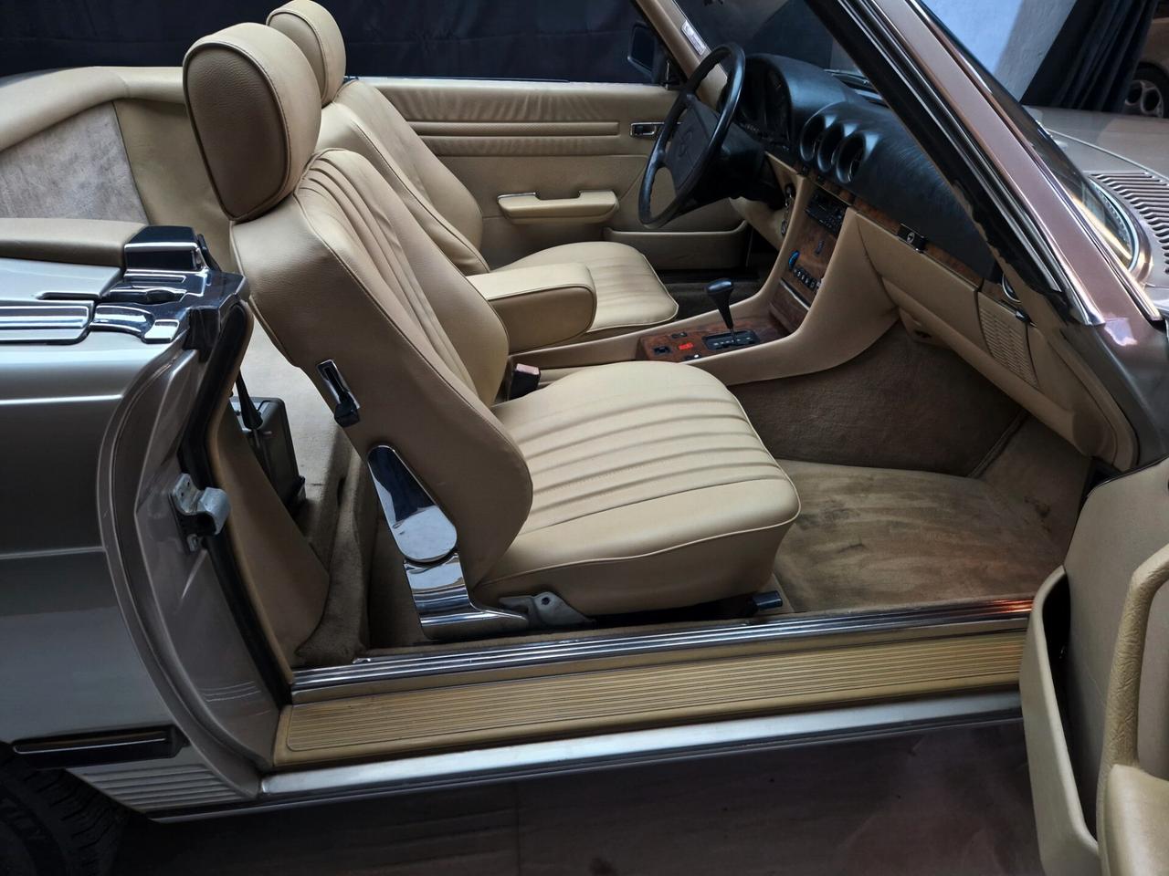 Mercedes-benz SL 560 anno 1987 certificata ASI con CRS