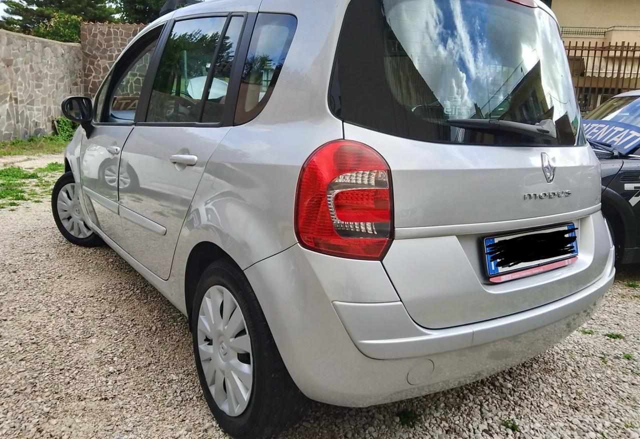 Renault Modus 1.2 16V anno 2012