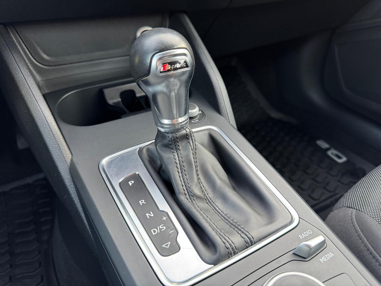 Audi Q2 30 TDI S tronic Business Design