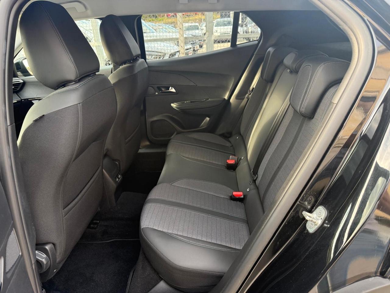 Peugeot 2008 BlueHDi 110 S&S Allure Pack