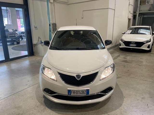 Lancia Ypsilon 1.2 Gold 69cv