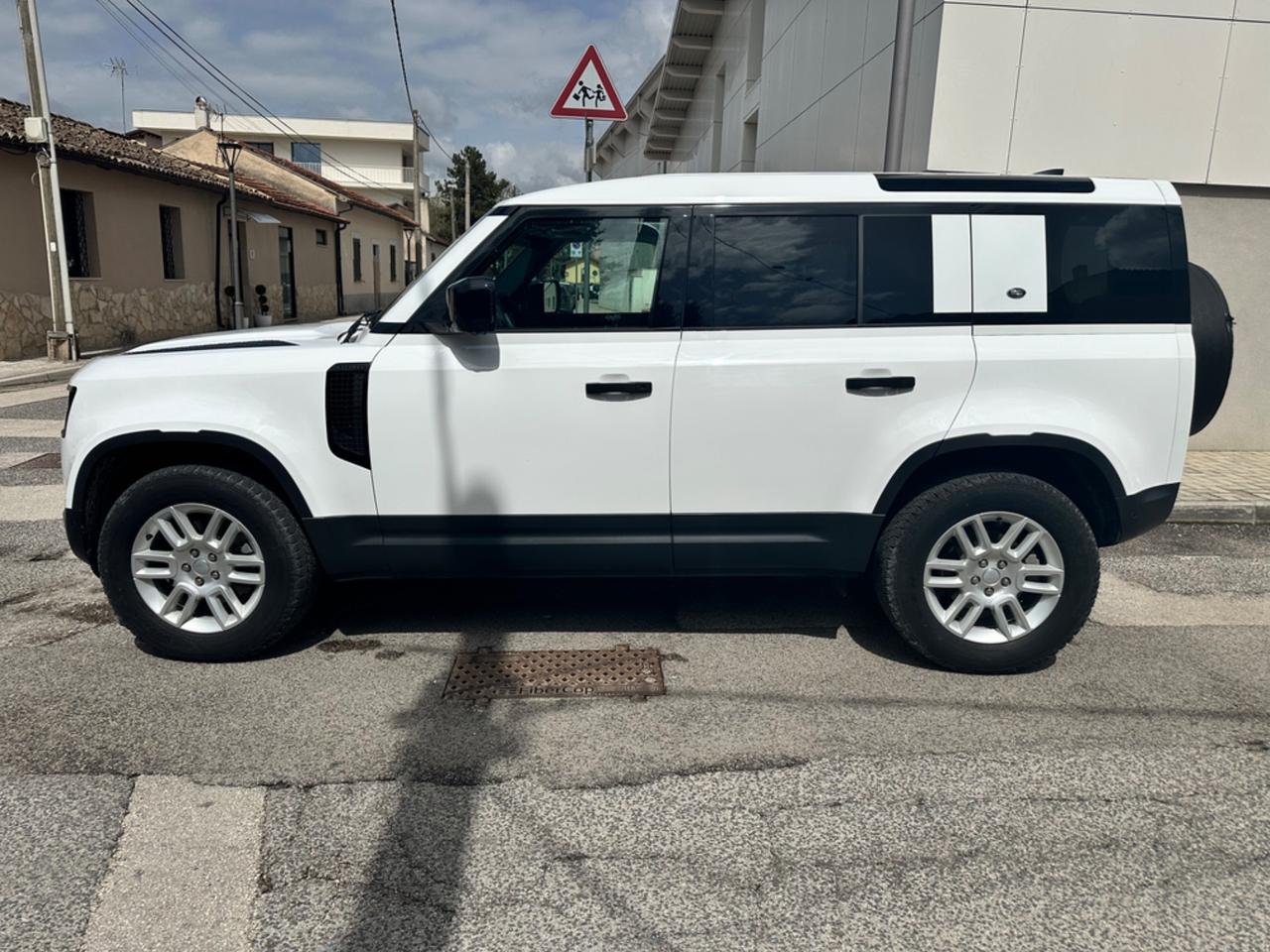 Land Rover Defender 110 3.0D I6 200 CV AWD Auto S