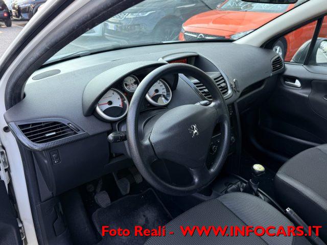 PEUGEOT 207 1.4 HDi 70CV 5 PORTE - NEOPATENTATI