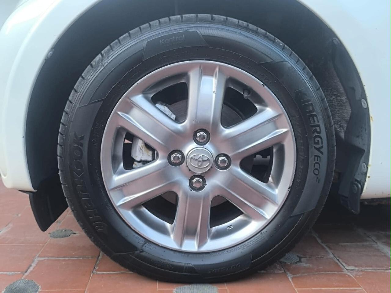 Toyota iQ 1.0