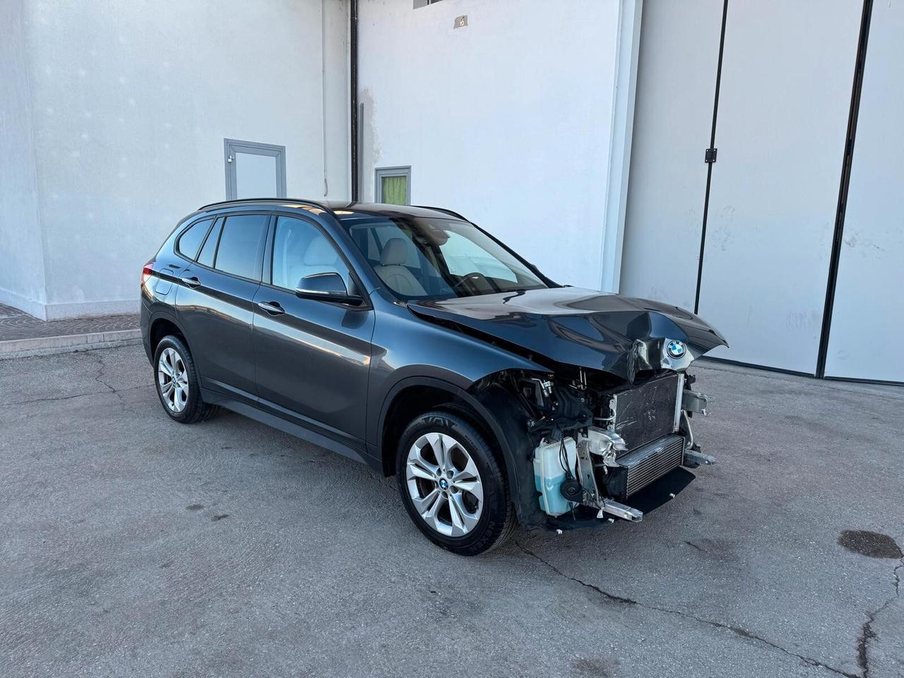 BMW X1 sdrive18d auto START INCIDENTATA