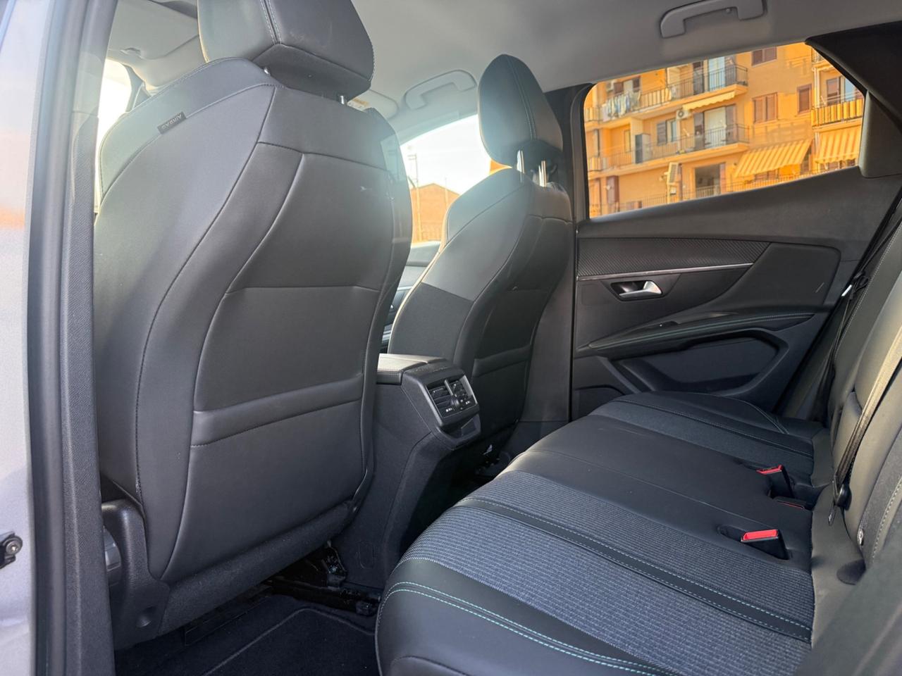 Peugeot 3008 BlueHDi 130 S&S Allure restyling 2021