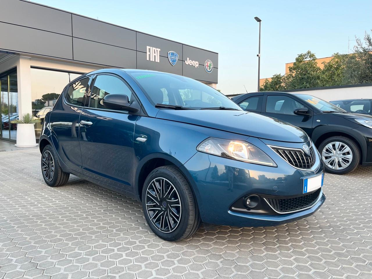 Lancia Ypsilon 1.0 FireFly 5 porte S&S Hybrid Gold
