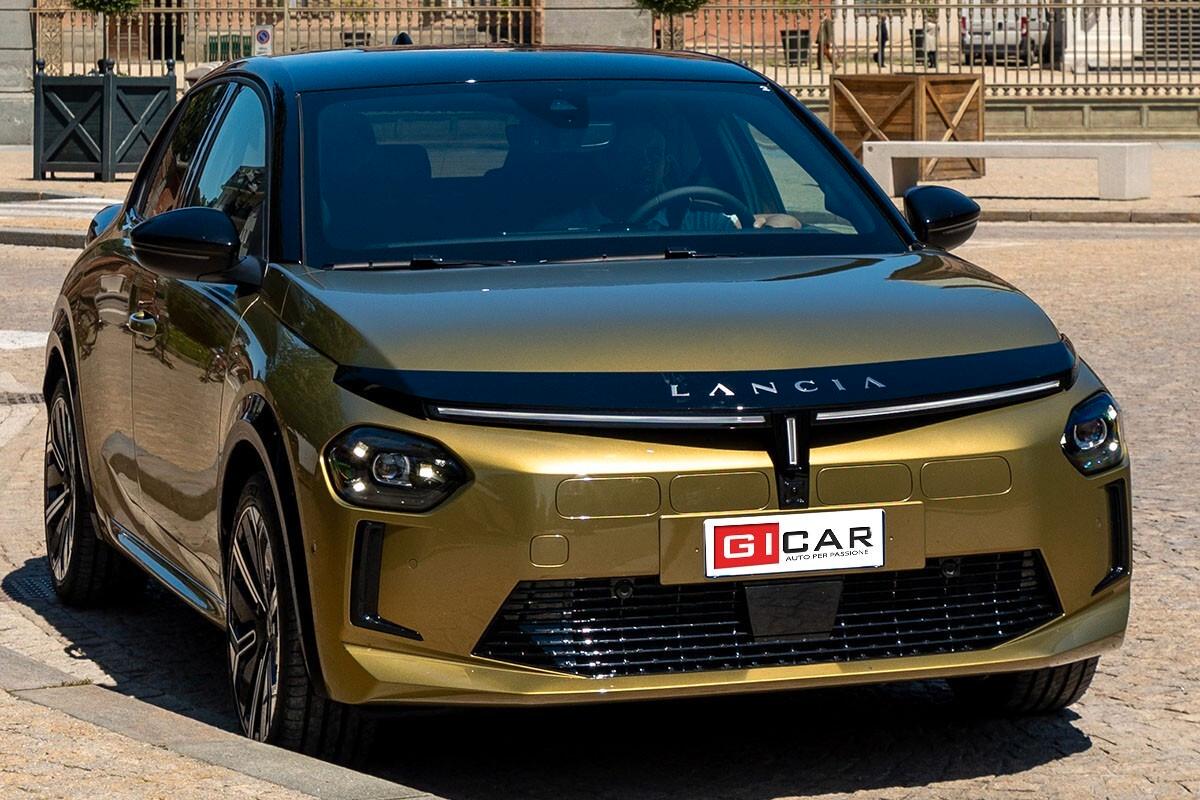 Lancia Ypsilon New Hybrid 1.2 110cv