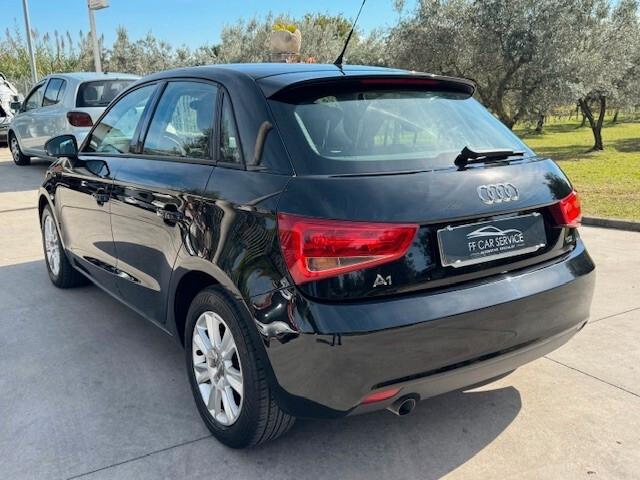 Audi A1 1.6 TDI 90cv sportback Attraction
