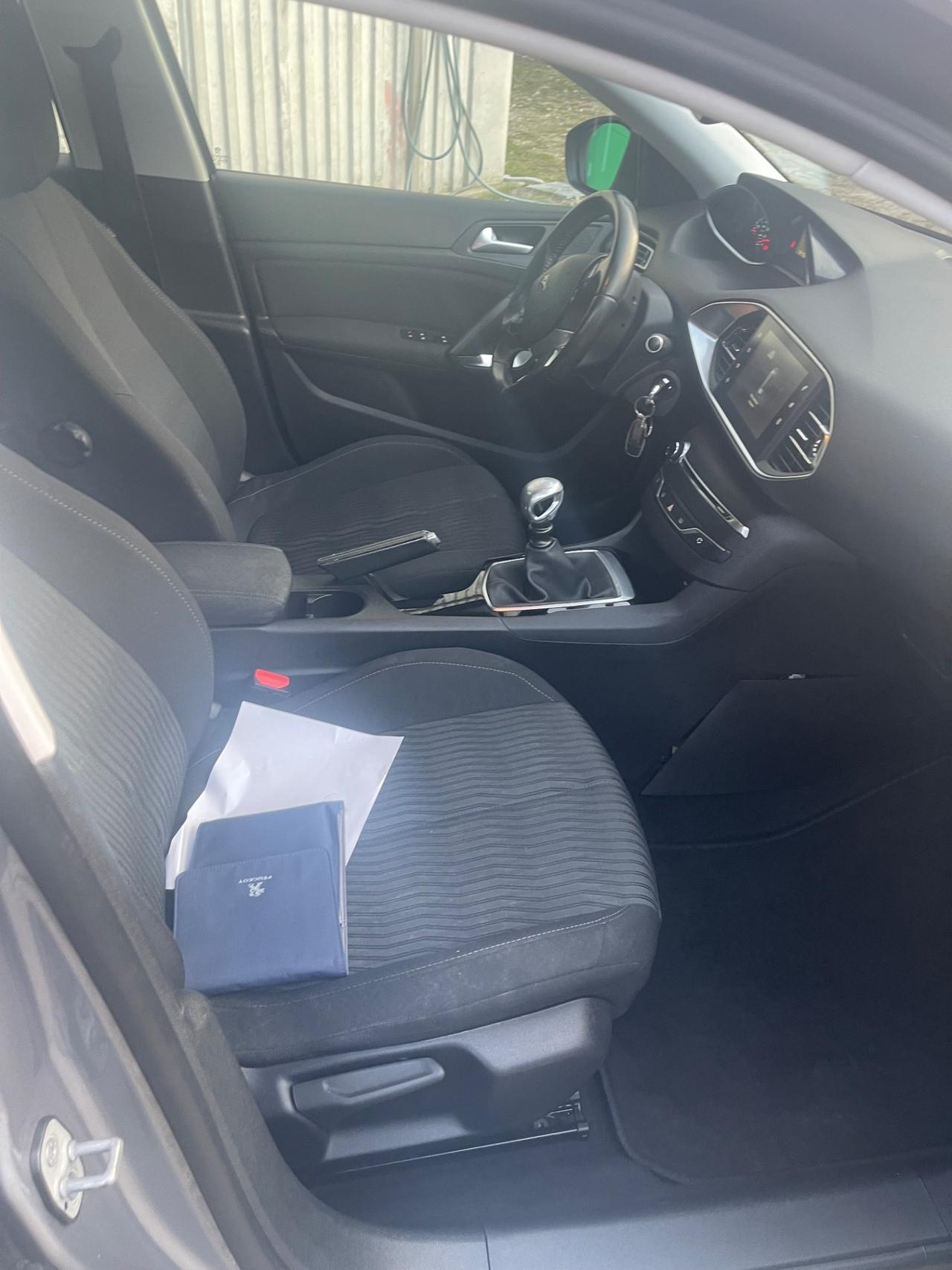 Peugeot 308 BlueHDi 100 S&S SW Business