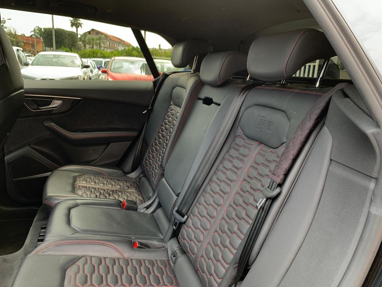 Audi Q8 RS TFSI V8 quattro tiptronic