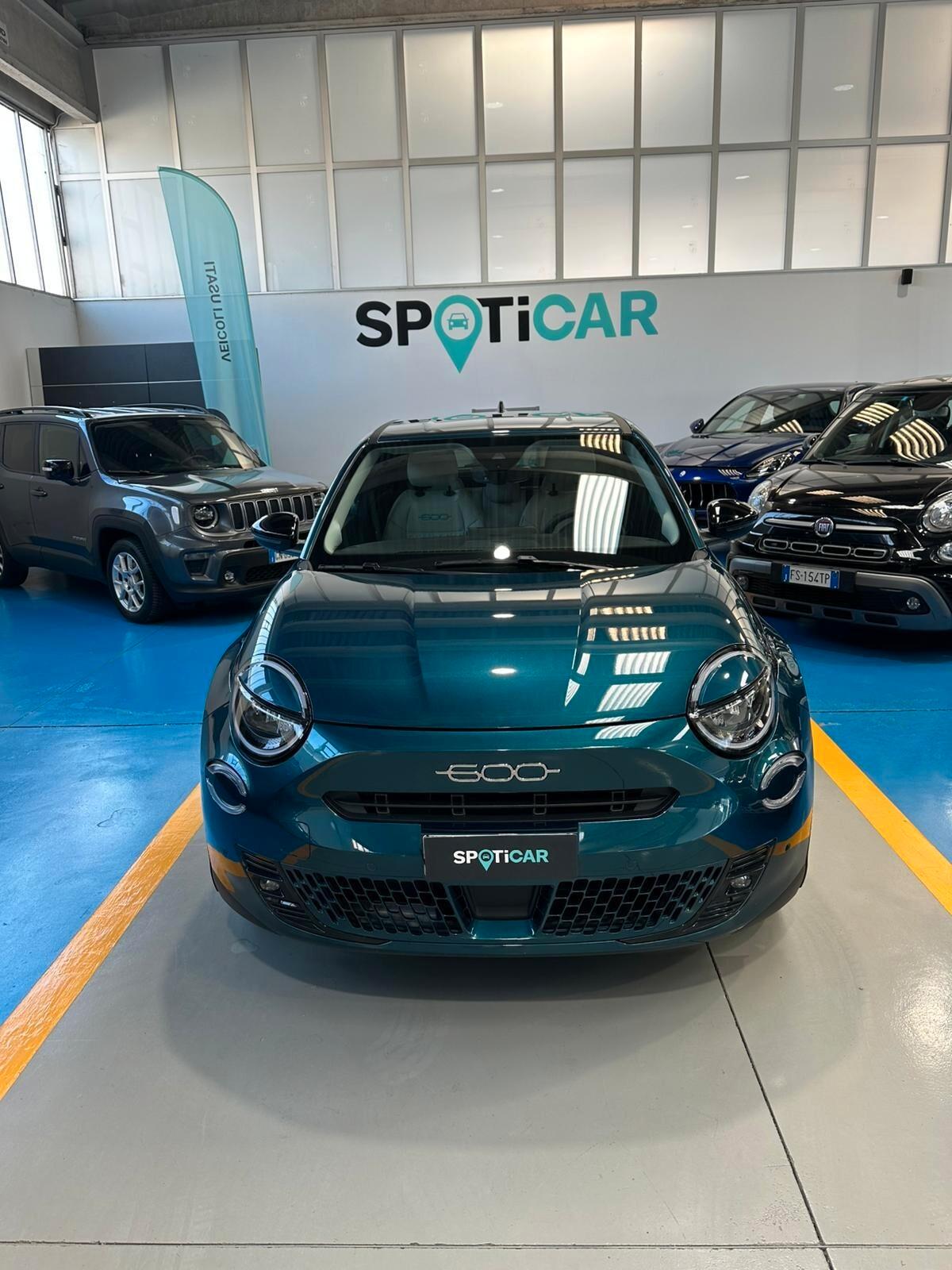 Fiat 600 Hybrid 110 CV DCT MHEV La Prima full optional