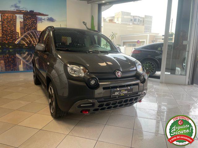 FIAT Panda Cross 1.0 Hybrid *DISPLAY COLORI