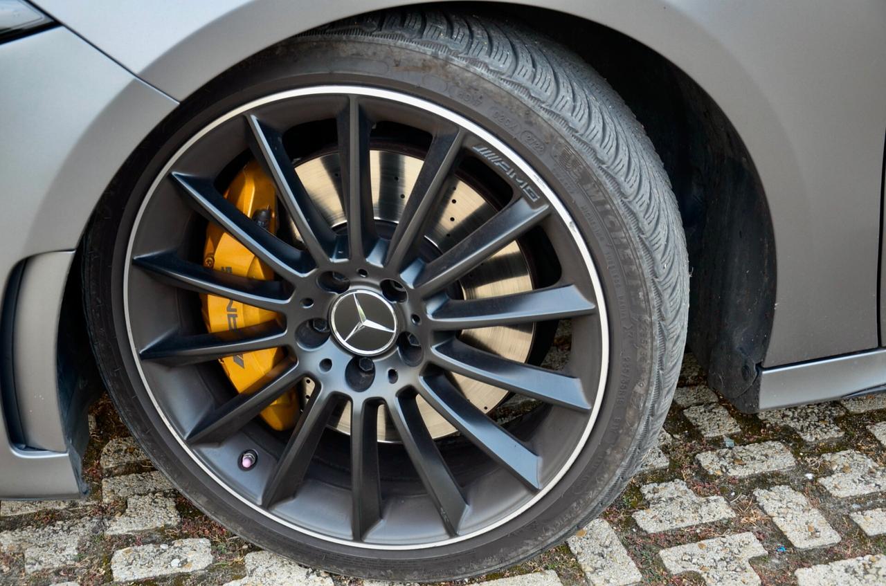 MERCEDES-BENZ A 35 AMG RACE EDITION 4MATIC 306cv AUTO, ECCELLENTI CONDIZIONI, UFF ITALIANA, EURO 6D, TETTO, NIGHT PACK, HI-FI BURMESTER, SCARICO, SOSPENSIONI ADATTIVE, MULTIBEAM, 19", PERMUTE
