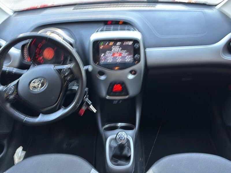 Toyota Aygo 1.0 VVT-i x-play TSS