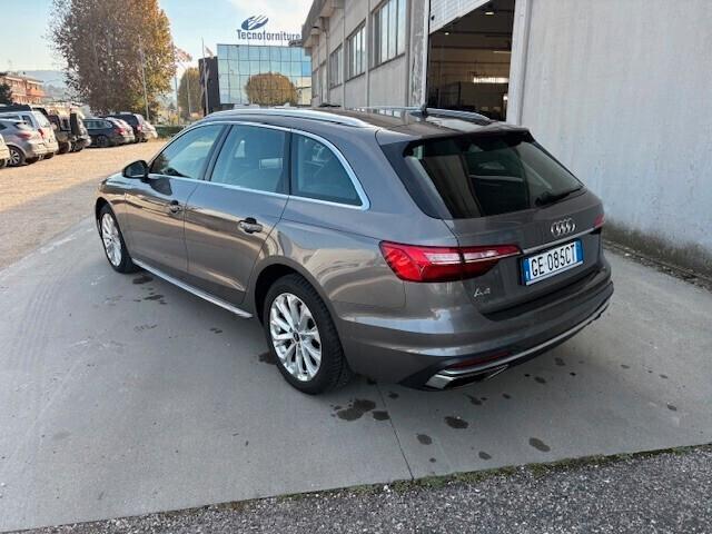 Audi A4 Avant 30 TDI/136 CV S tronic Business Advanced
