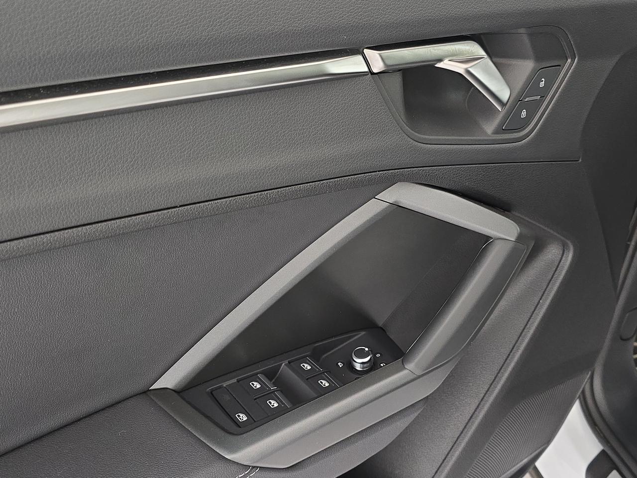 Audi Q3 35 2.0 tdi s line edition s-tronic