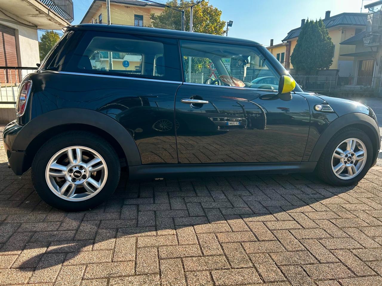 Mini 1.6 16V One (55kW)