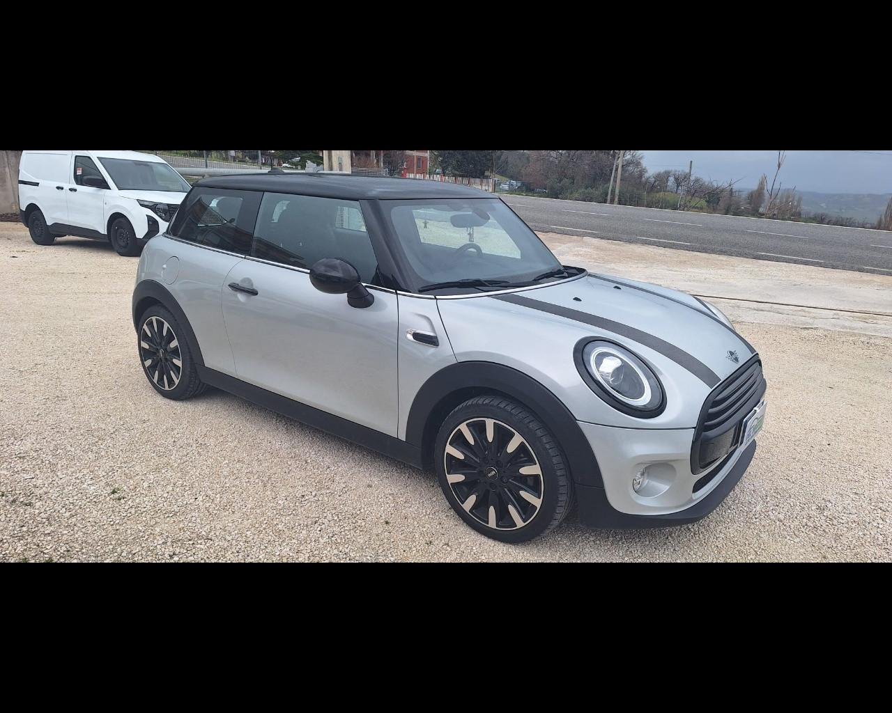 MINI Mini 4ª serie (F56) - Mini 1.5 Cooper D