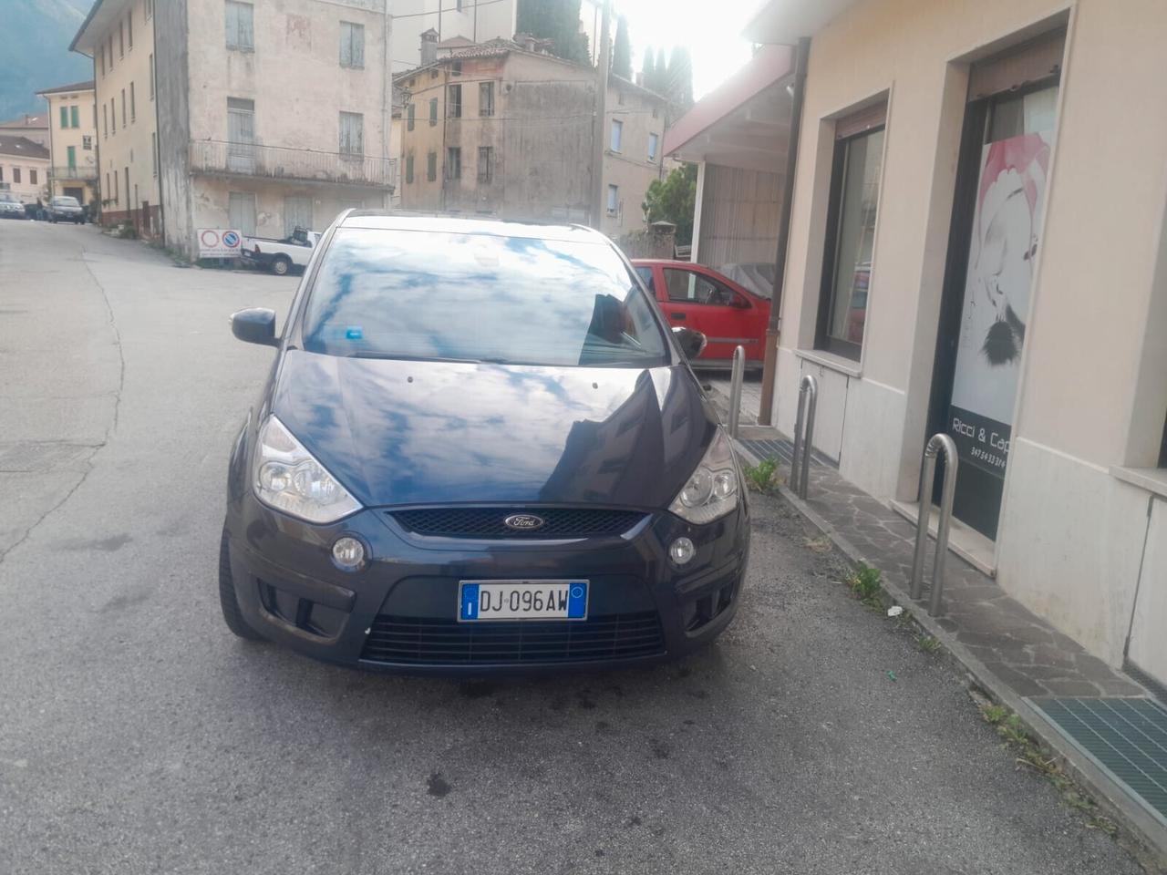 Ford S-Max 2.0 TDCi 131 CV automatico 7 posti