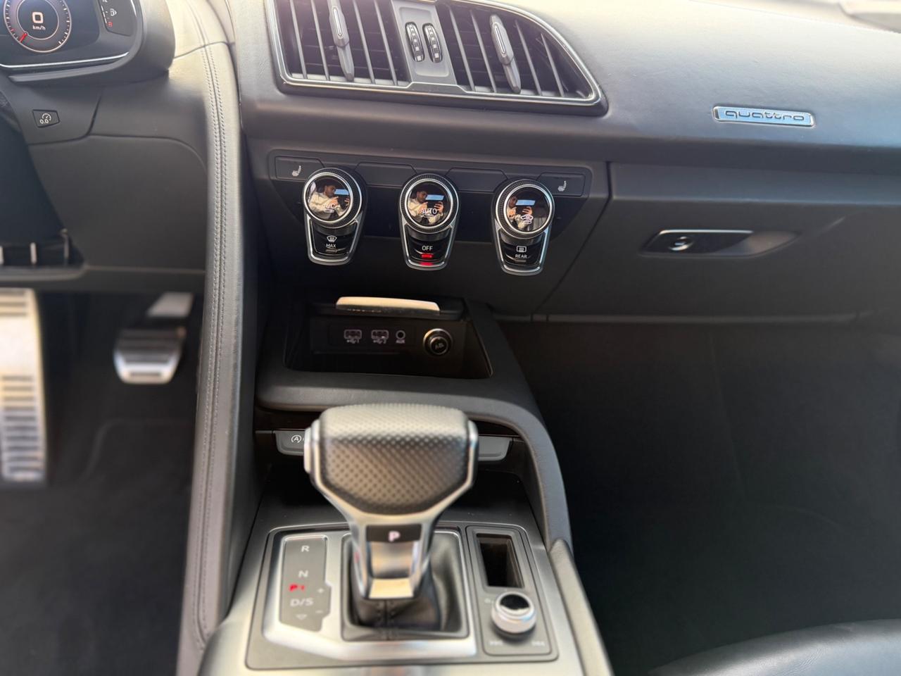 Audi R8 Spyder V10 quattro S tronic performance