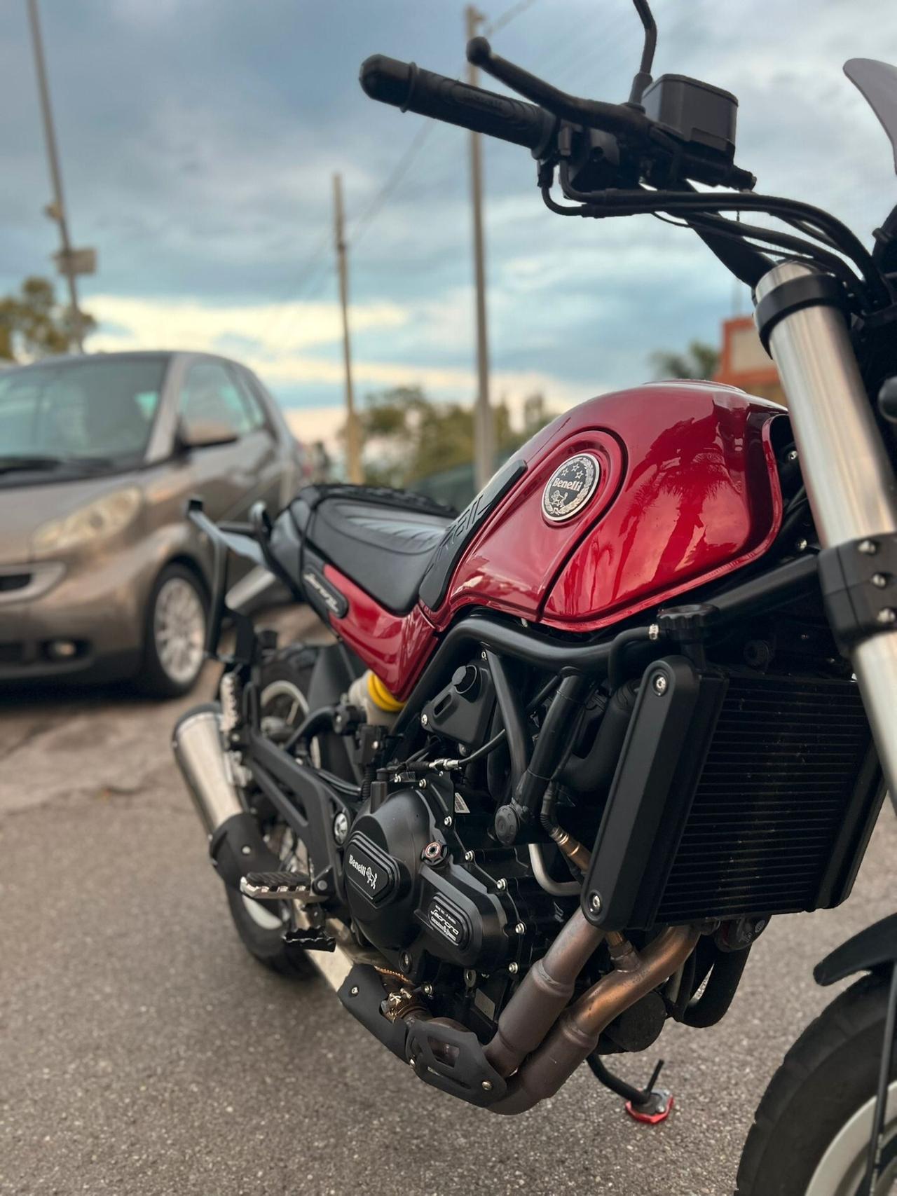 Benelli Leoncino 500 X