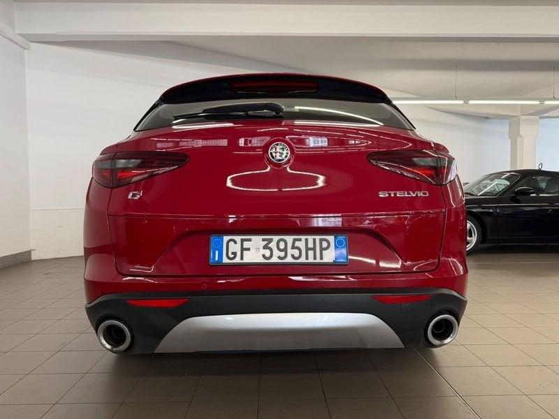 Alfa Romeo Stelvio 2.2 Turbo Diesel 190CV Business AT8 RWD