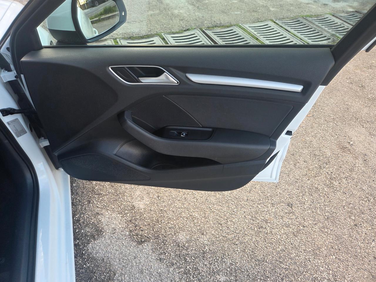 AUDI A3 ANNO 2016 1.6 TDI 110 CV EURO6 LED NAVIG KMCERT