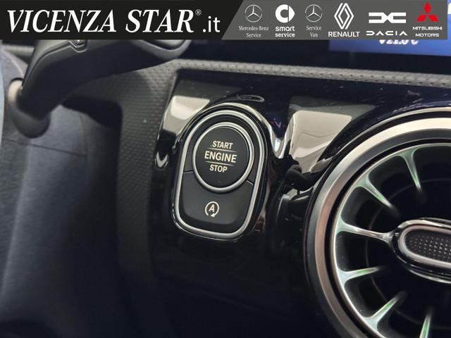 MERCEDES-BENZ A 180 d AMG ADVANCED PREMIUM