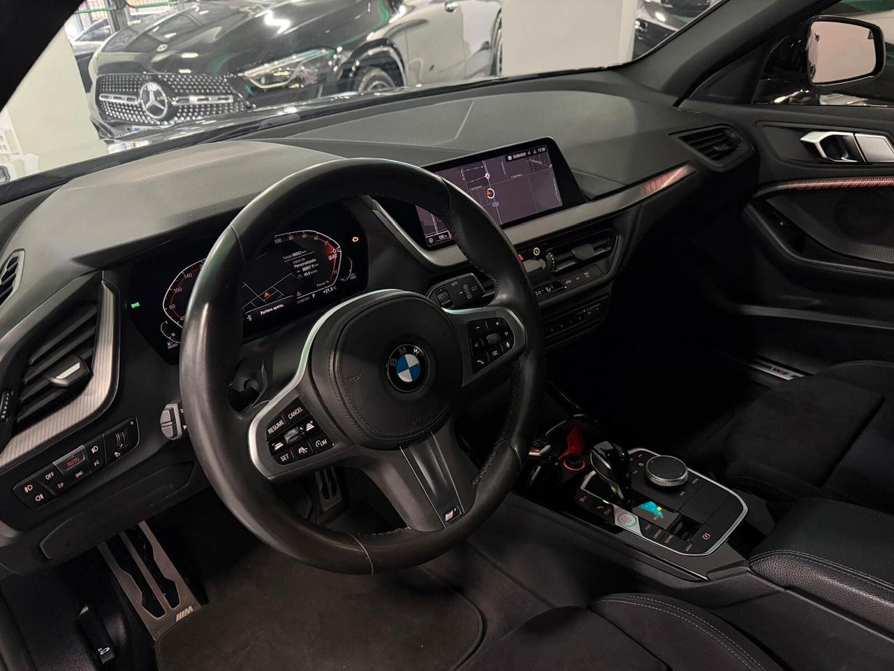Bmw 118 118d 5p. Msport