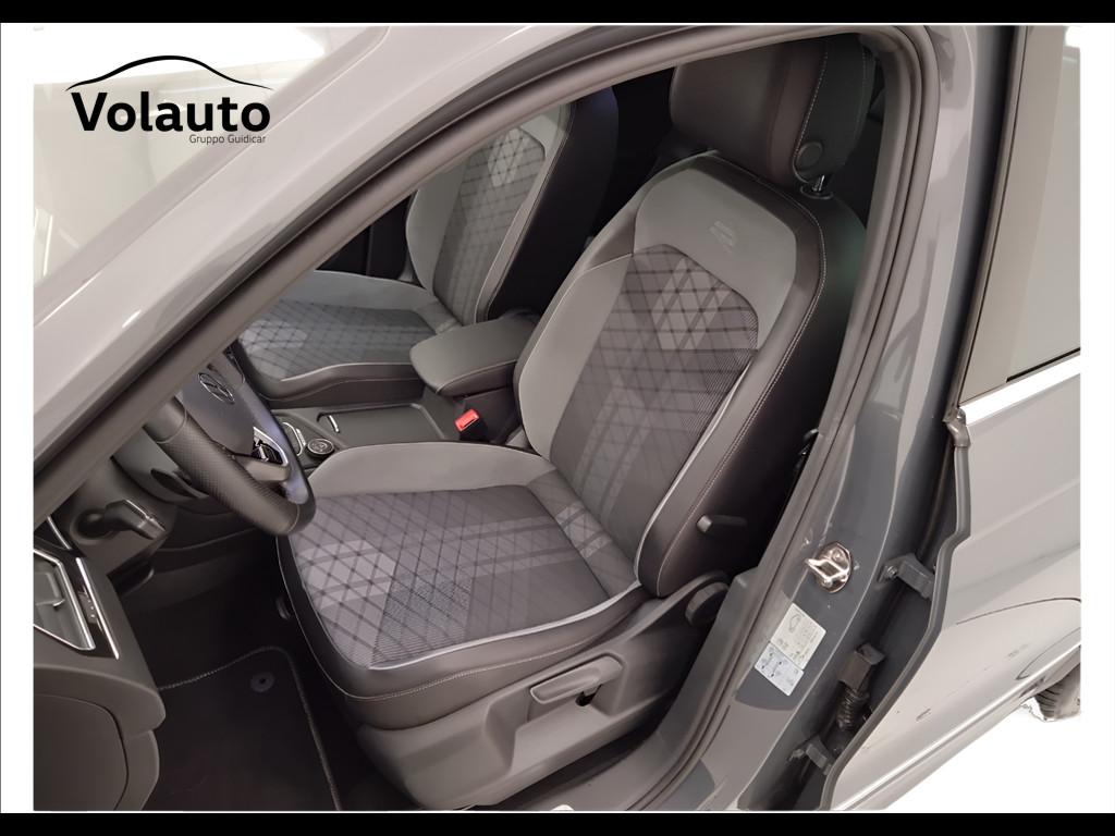 VOLKSWAGEN Tiguan II 2021 - Tiguan 2.0 tdi R-Line 4motion 150cv dsg