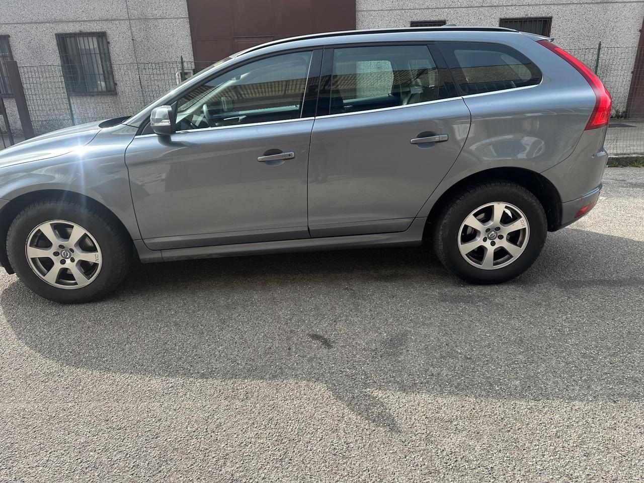 Volvo XC 60 XC60 D4 AWD Geartronic Business EURO6B