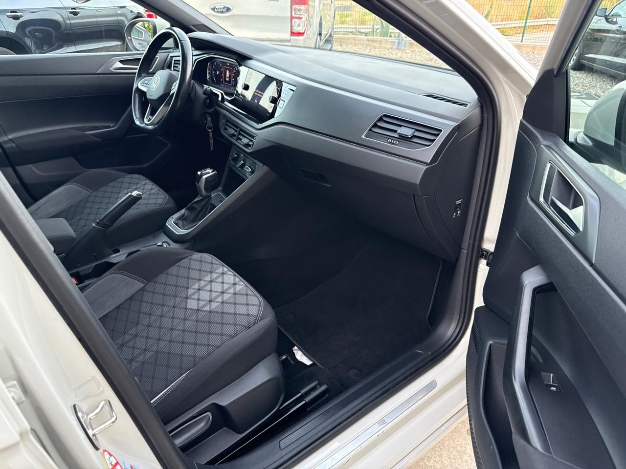 Volkswagen Taigo 1.0 TSI 110 CV DSG R-Line