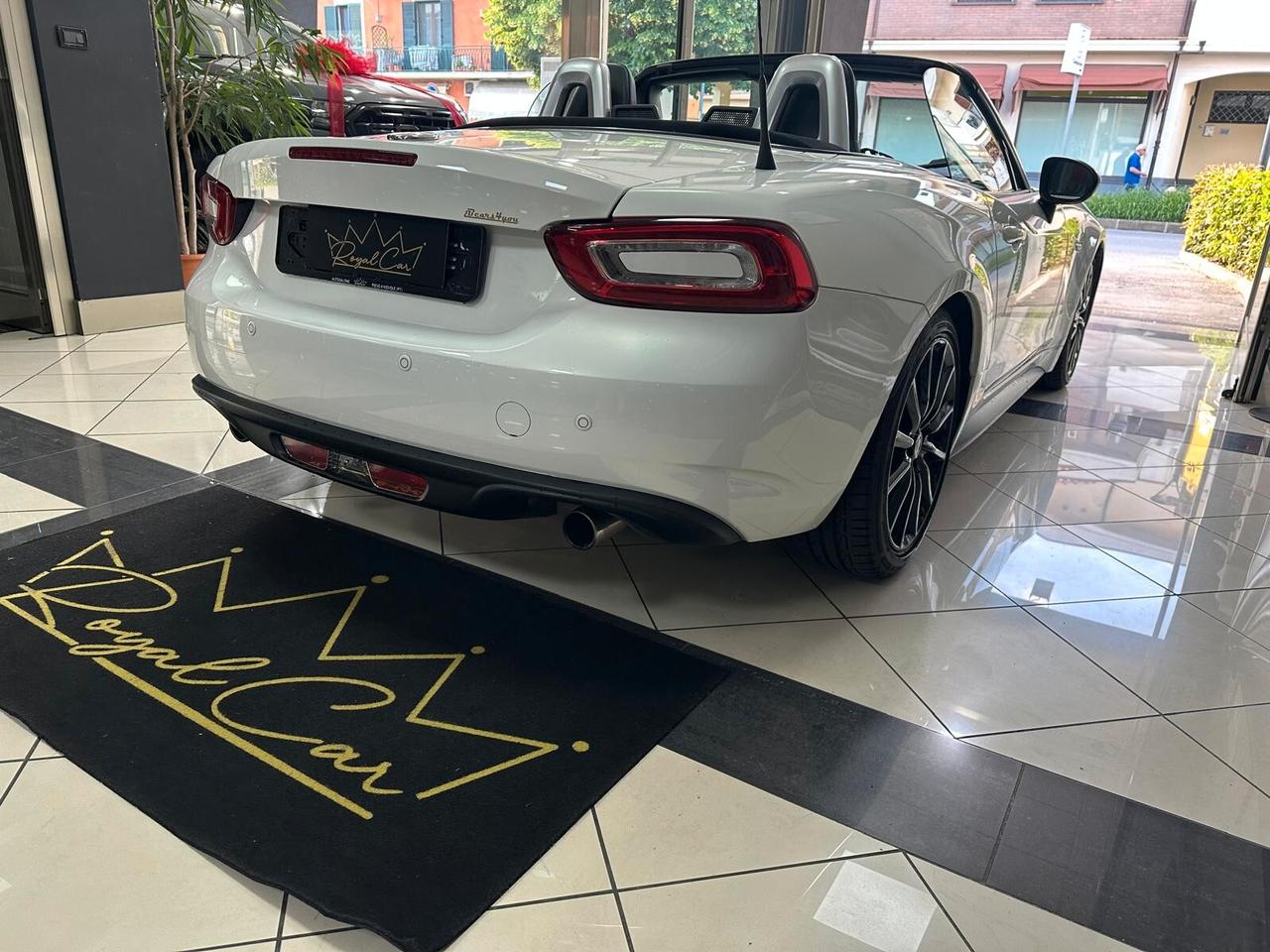 Fiat 124 Spider 1.4 MultiAir AT6 Lusso