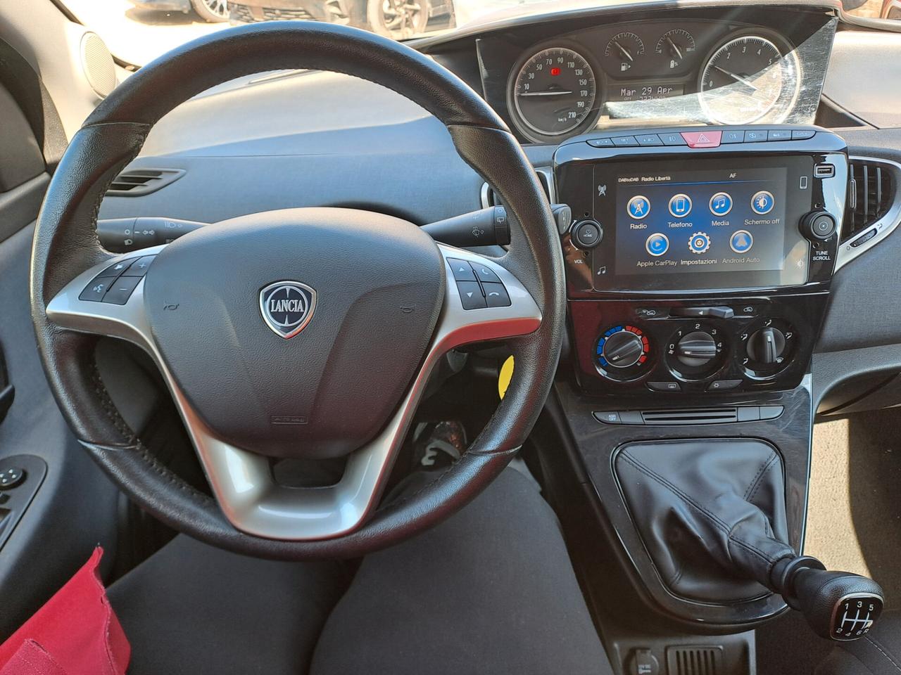 Lancia Ypsilon 1.0 FireFly 5 porte S&S Hybrid Gold