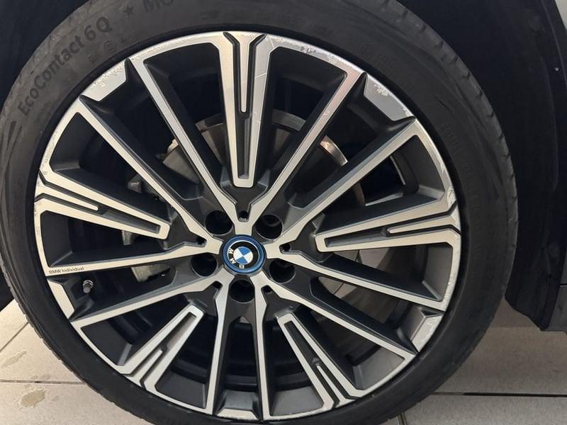 BMW iX1 xDrive 30