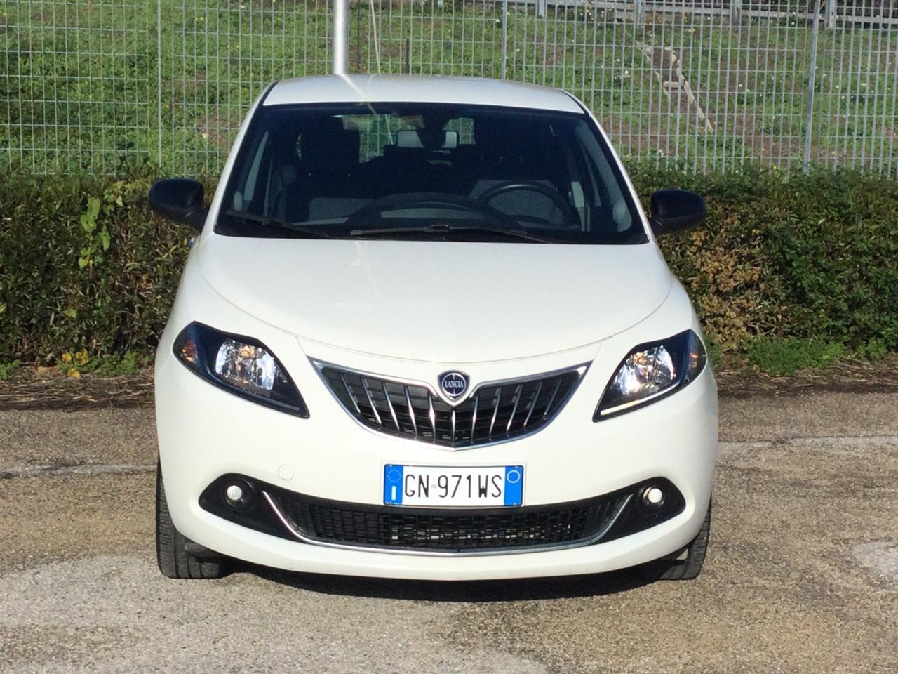 Lancia Ypsilon 1.0 FireFly S&S Hybryd Gold 5posti