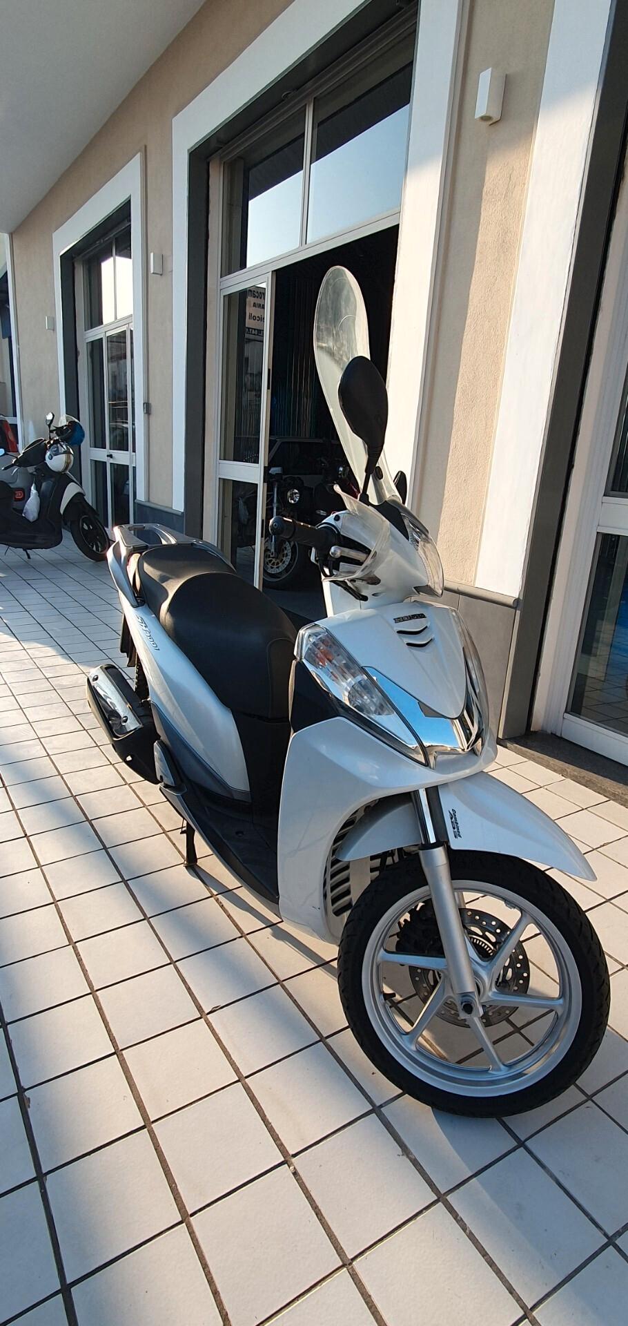 Honda SH 300 Abs