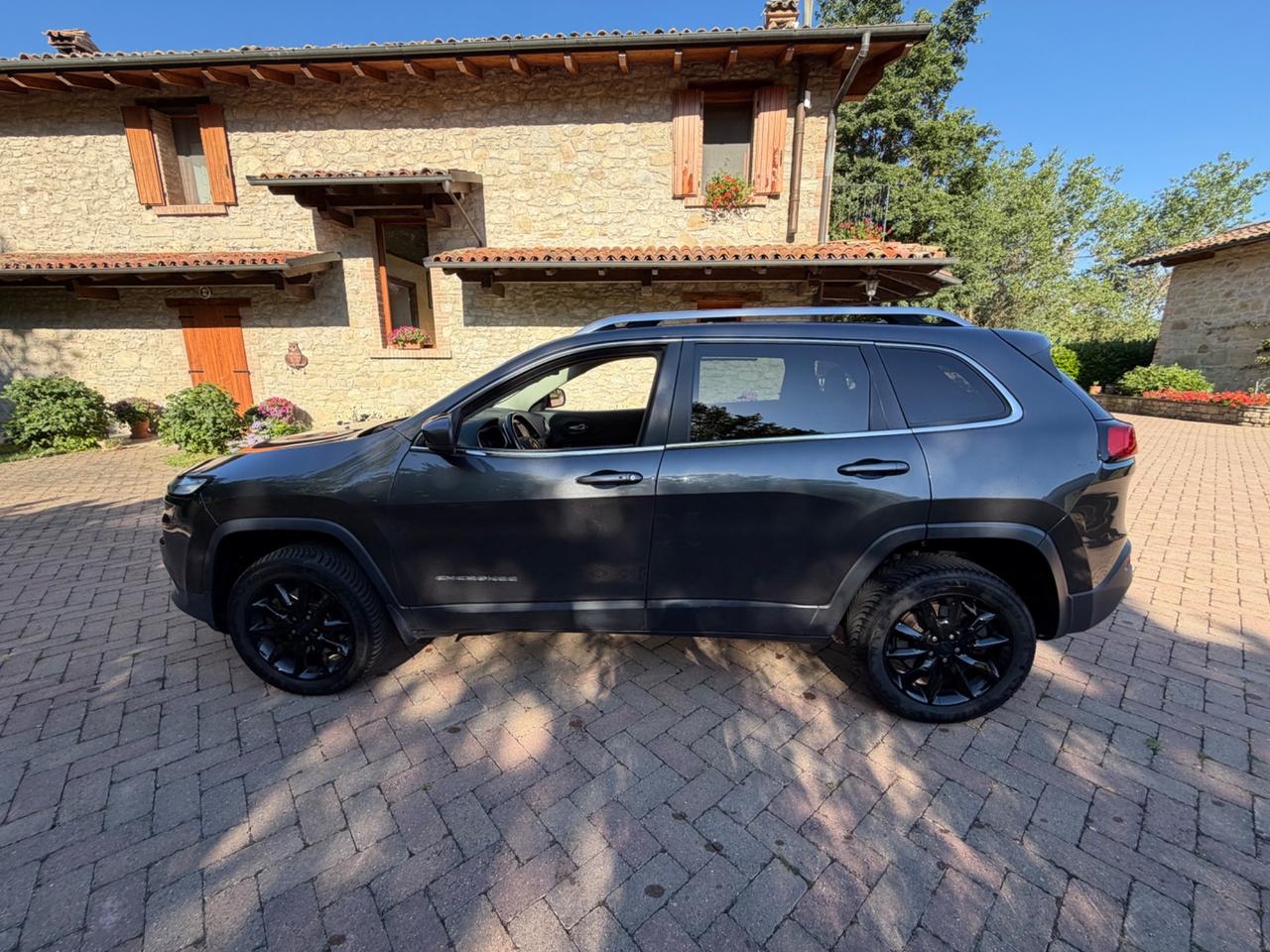 Jeep Cherokee 2.0 diesel 170 CV C. automatico 9 rapporti