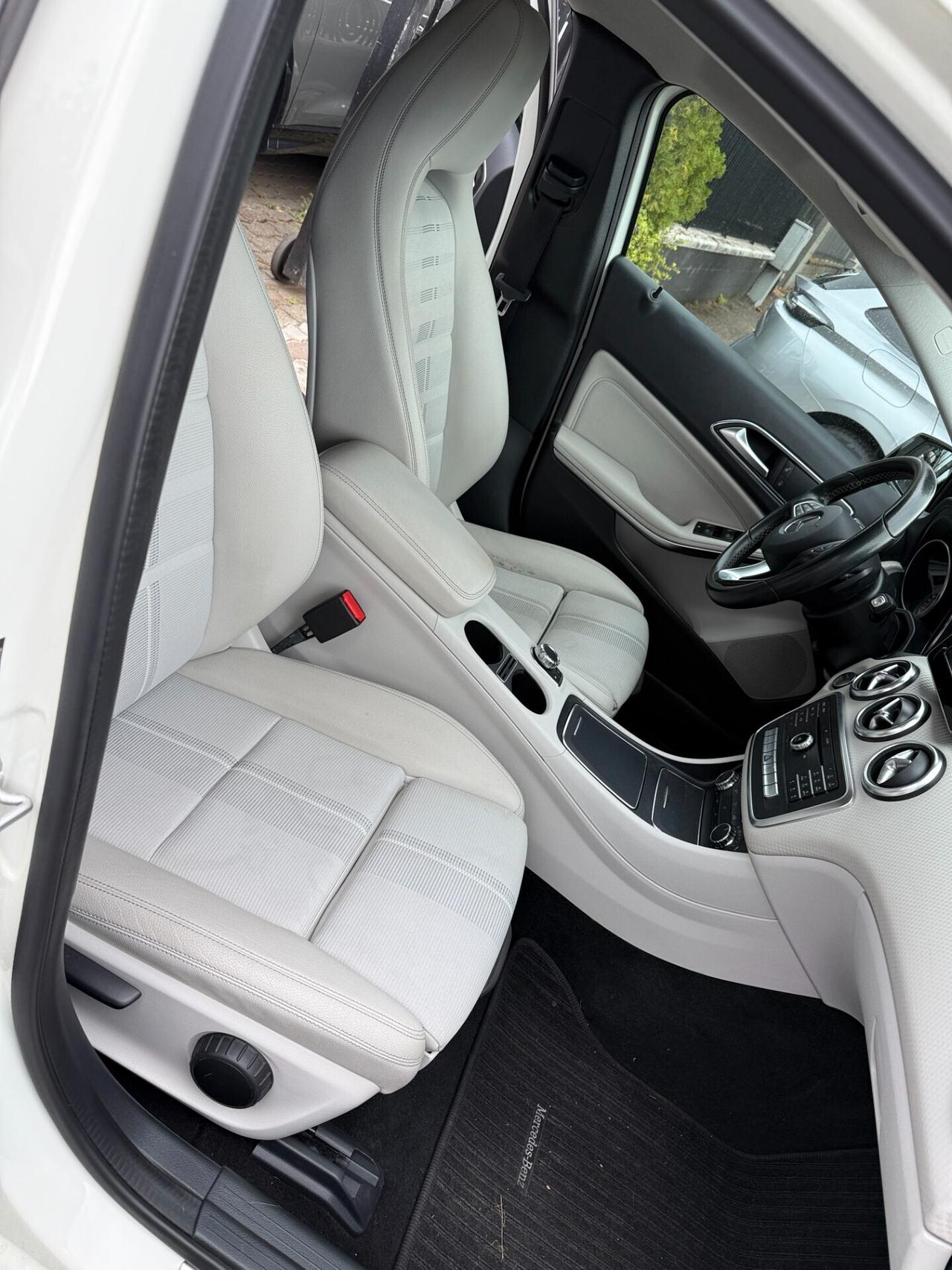 Mercedes-benz A 200 d Automatic 4Matic Premium