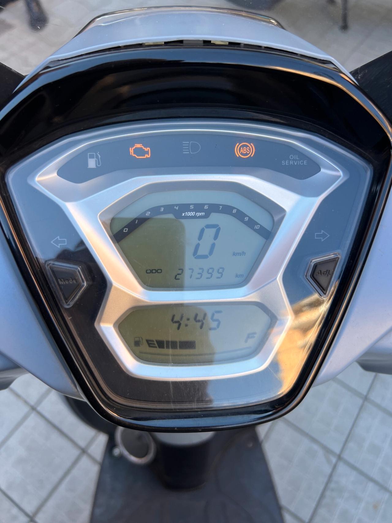 Kymco People 200i