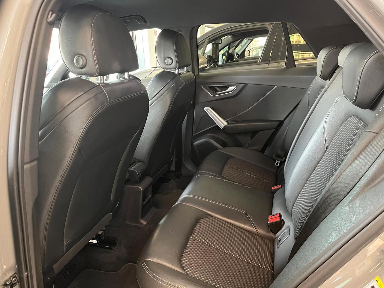 Audi Q2 30 TDI S tronic Identity Black
