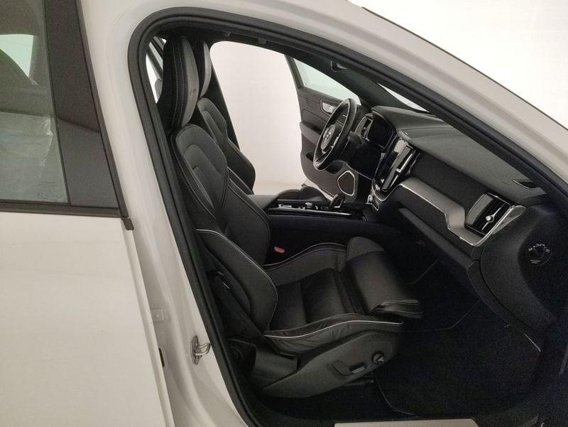 Volvo XC60 2.0 b4 R-design awd auto my20