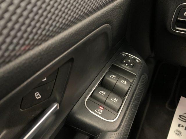 MERCEDES-BENZ GLA 180 d Automatico Sport Plus