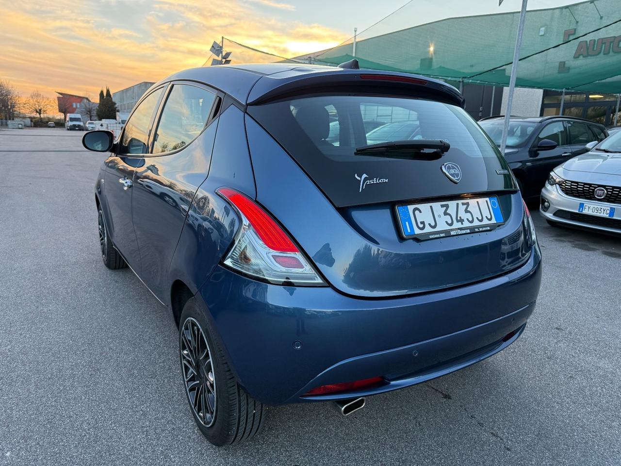Lancia Ypsilon 1.0 69 Cv 5 porte S&S Hybrid Gold