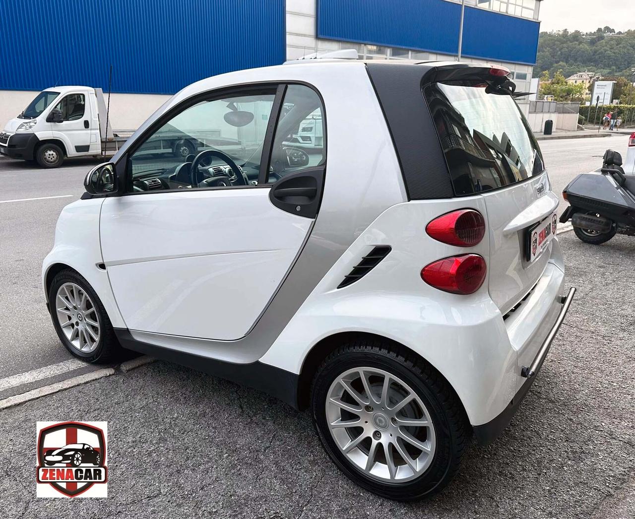 Smart ForTwo 1000 52 kW MHD coupé passion MECCANICA COMPLETAMENTE RIFATTA Android e Apple Car