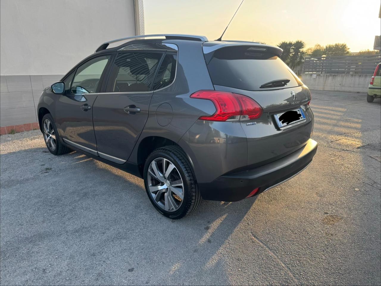 Peugeot 2008 BlueHDi 100 Allure