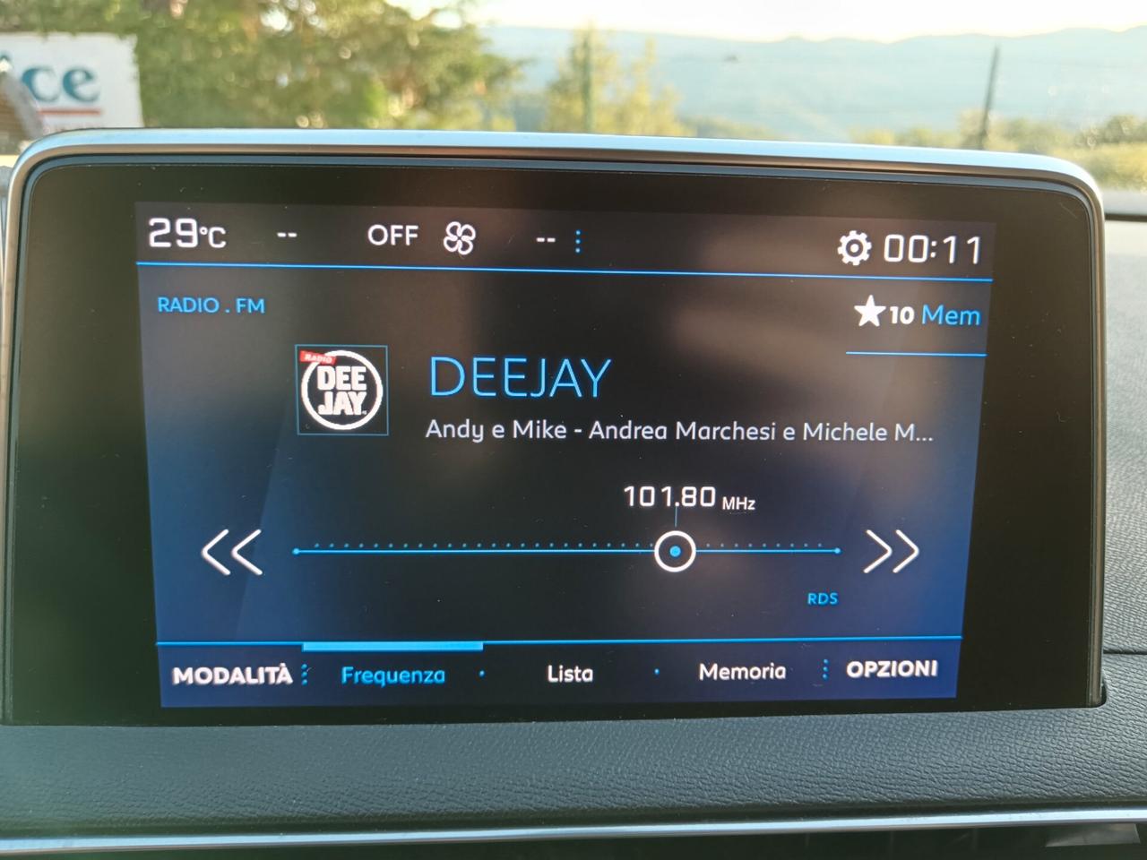 Peugeot 3008 BLUEHDI 130CV BUSINESS PERFETTA